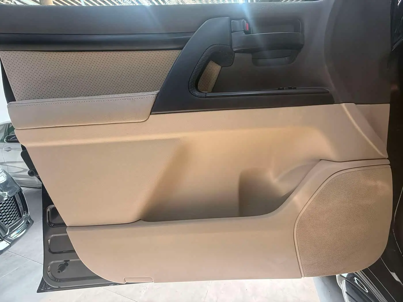 Toyota Land Cruiser 2014 — Photo 5/16
