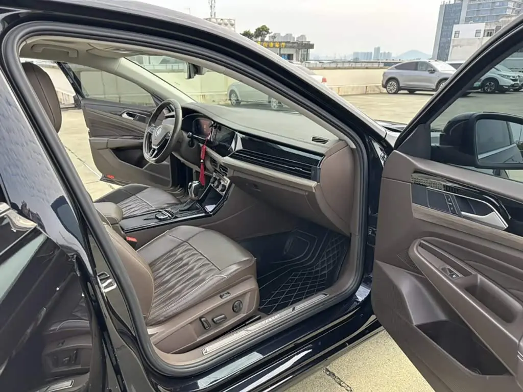 Volkswagen Passat 2018 — Фото 19/20