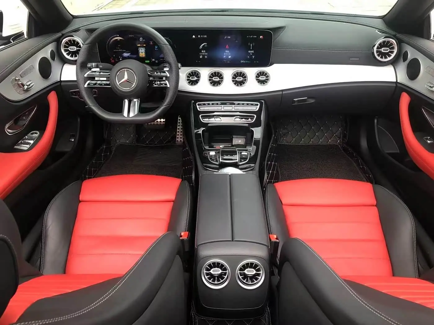 Mercedes-Benz E-Class 2021 — Photo 9/9