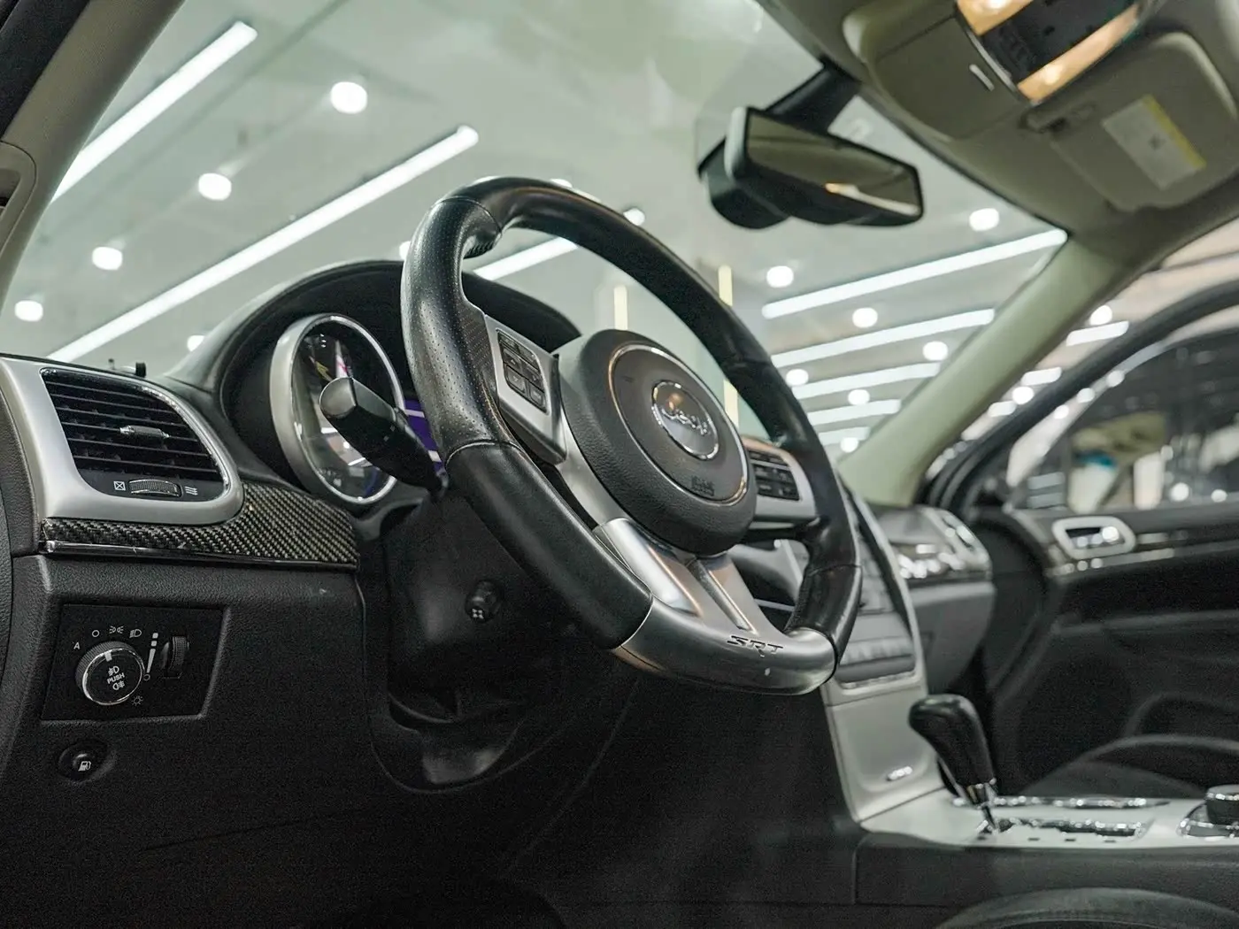 Jeep Grand Cherokee SRT 2012 — Фото 20/20