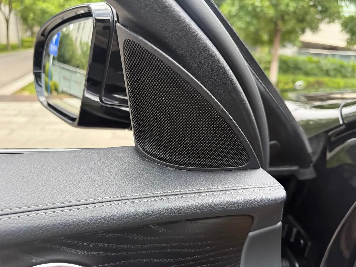 Mercedes-Benz E-Class 2018 — Photo 19/20