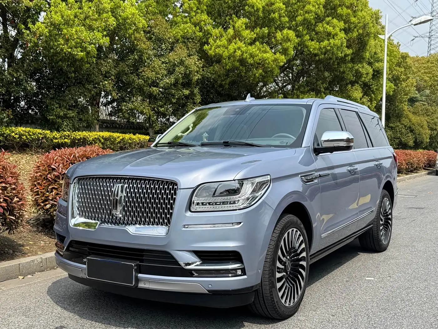 Lincoln Navigator 2022 — Şəkil 1/17