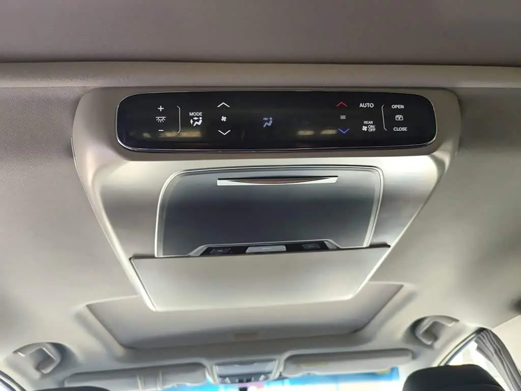 Honda Elysion 2019 — Photo 11/12