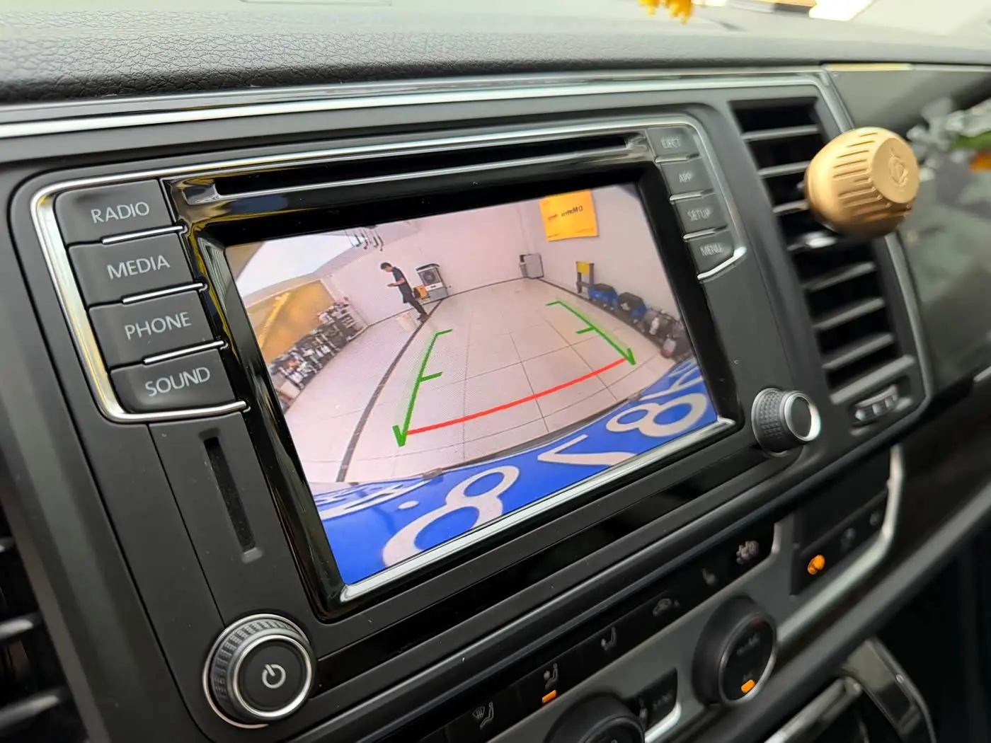 Volkswagen Multivan 2019 — Photo 8/17