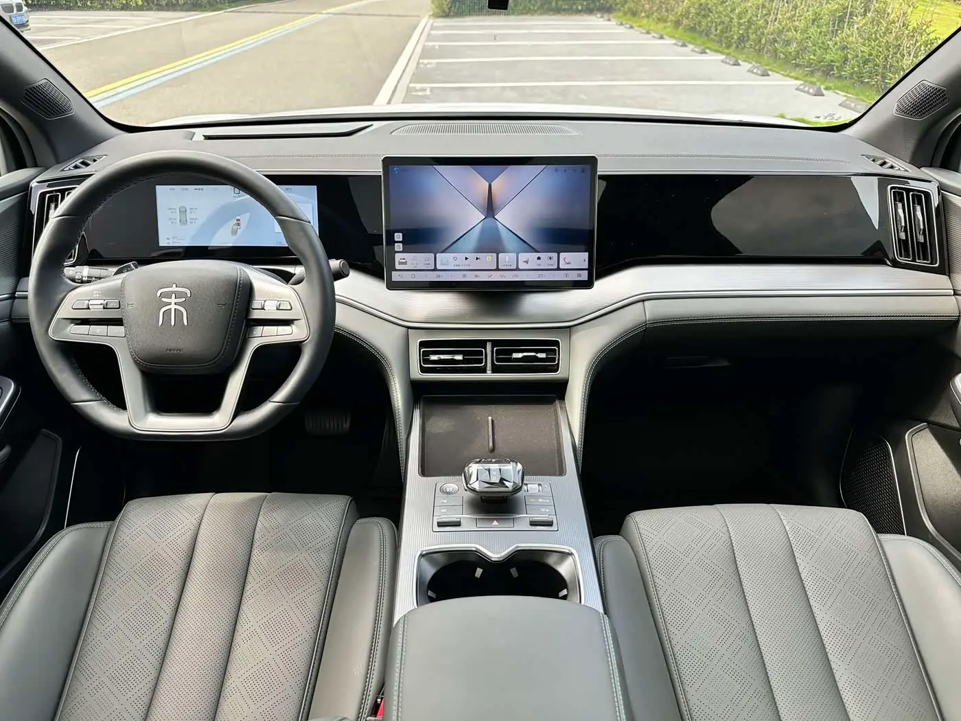 BYD Song L DM-i 2025 — Фото 11/20