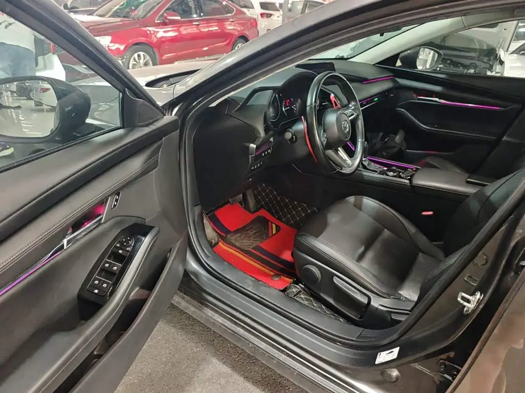 Mazda Mazda3 Axela 2022 — Photo 11/20