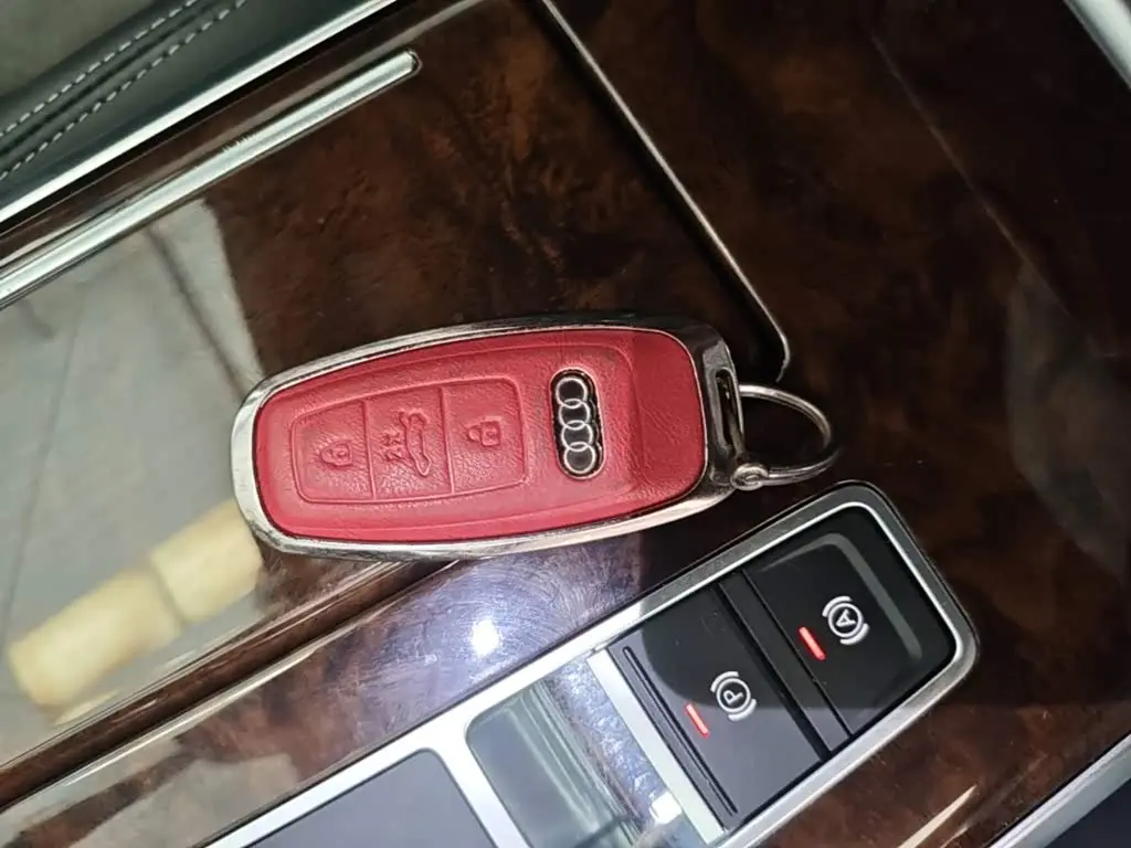 Audi A6L 2020 — Photo 9/20