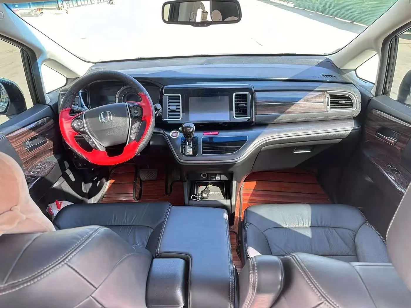 Honda Elysion 2020 — ფოტო 8/9