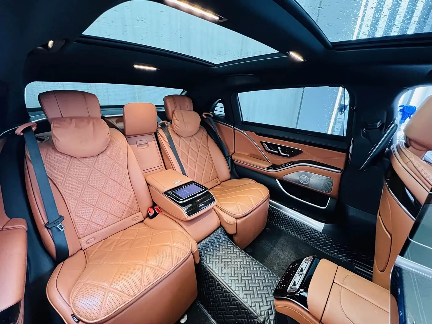 Mercedes-Benz Maybach S-Class 2021 — Фото 10/20