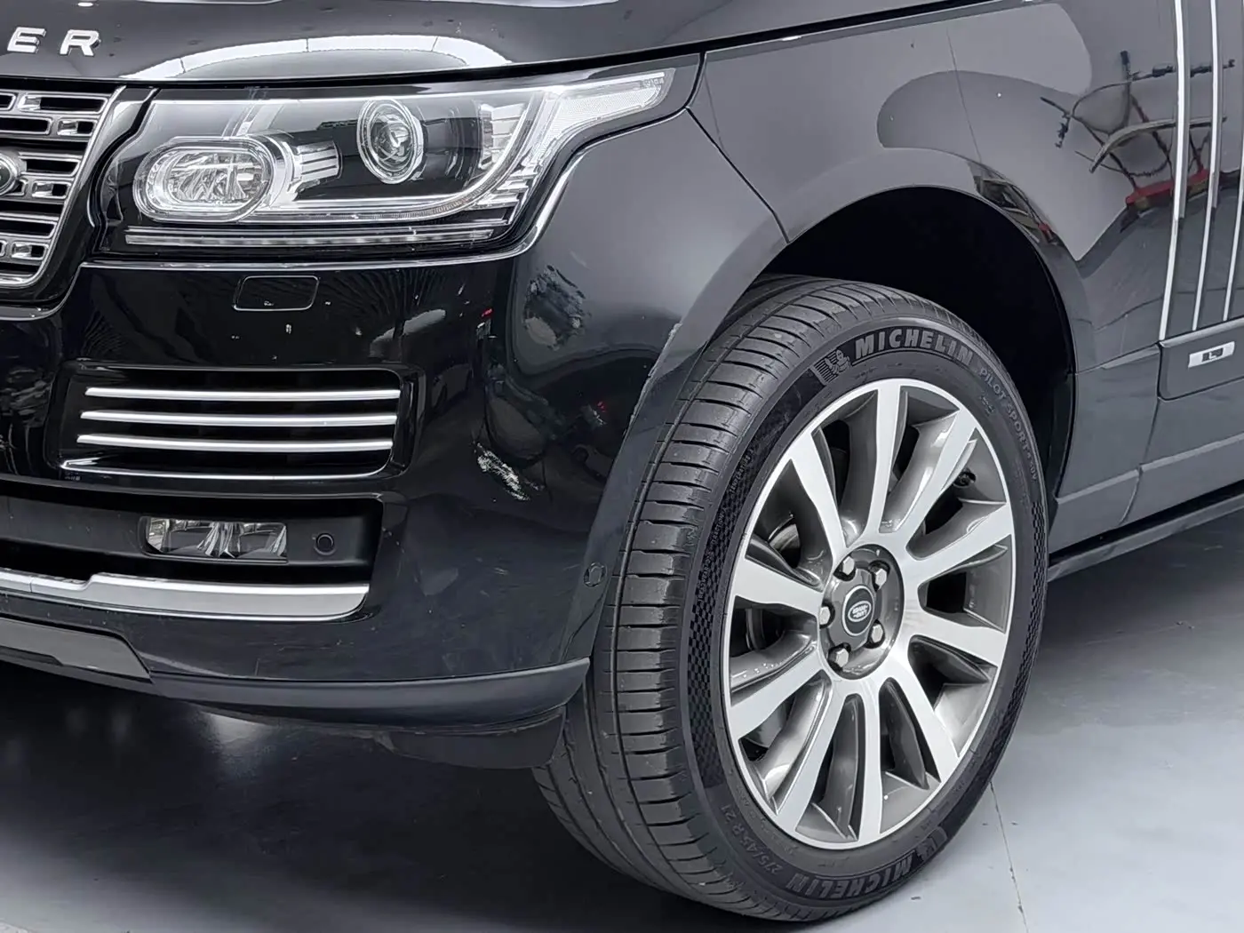 Land Rover Range Rover 2017 — ფოტო 20/20