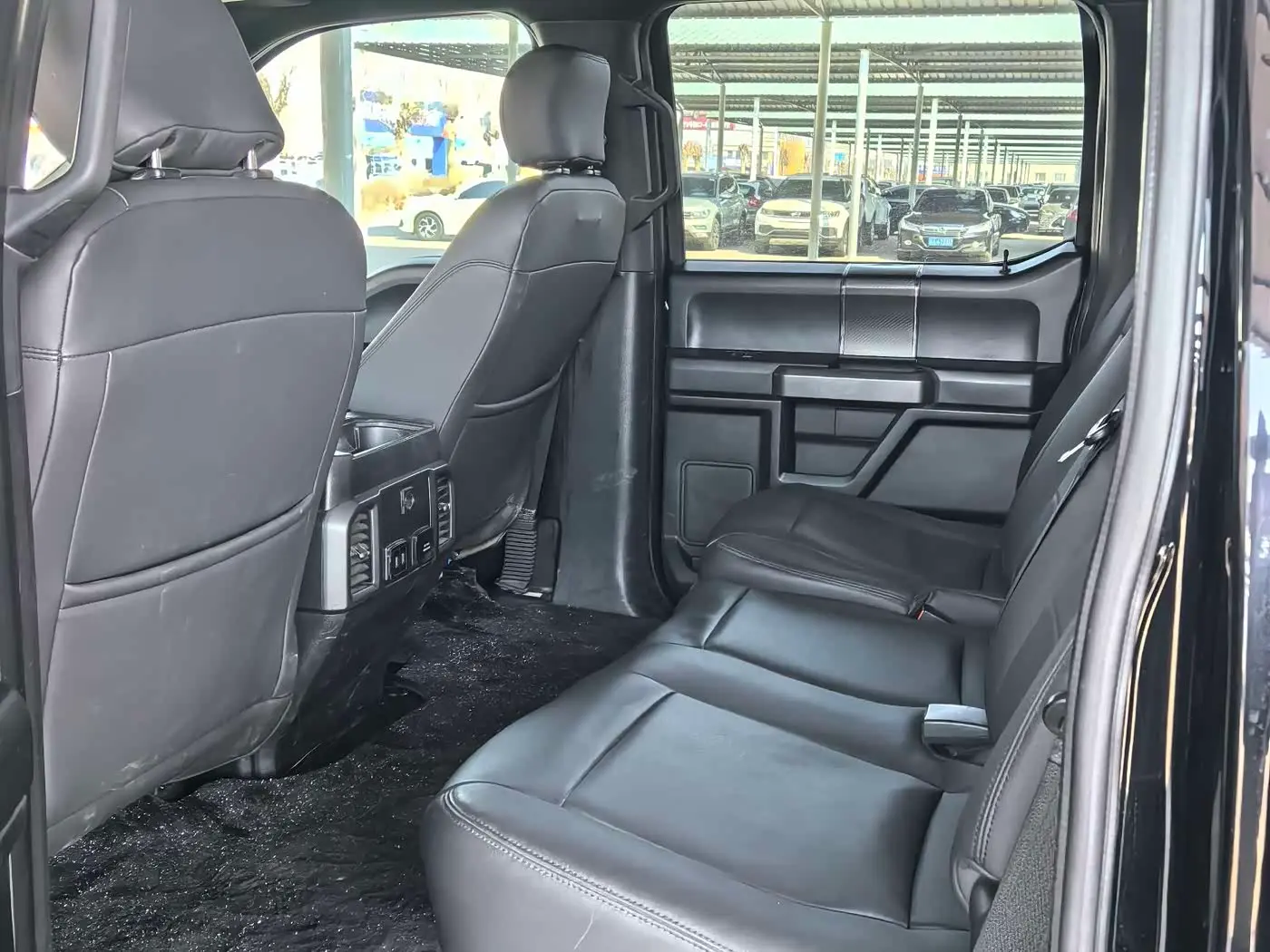 Ford F-150 Raptor 2019 — Photo 5/9