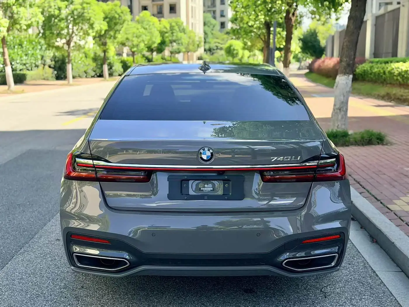 BMW 7 Series 2021 — Photo 14/15