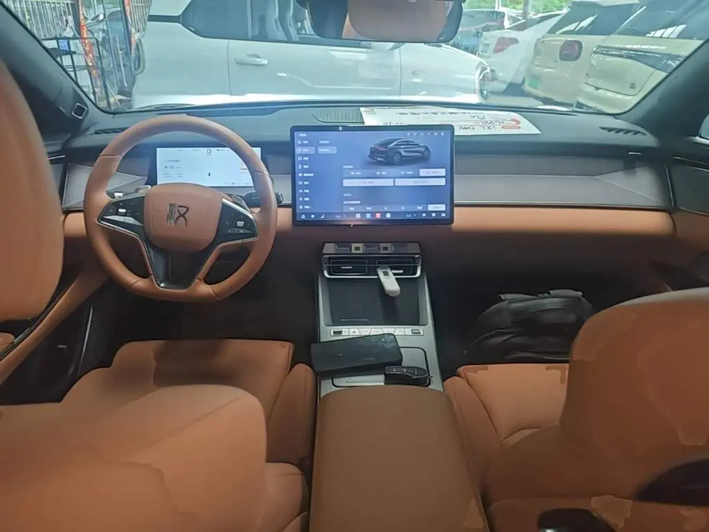 BYD Han L 2025 — Photo 10/20
