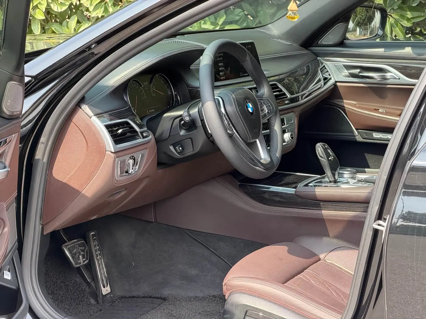 BMW 7 Series 2017 — Фото 5/14