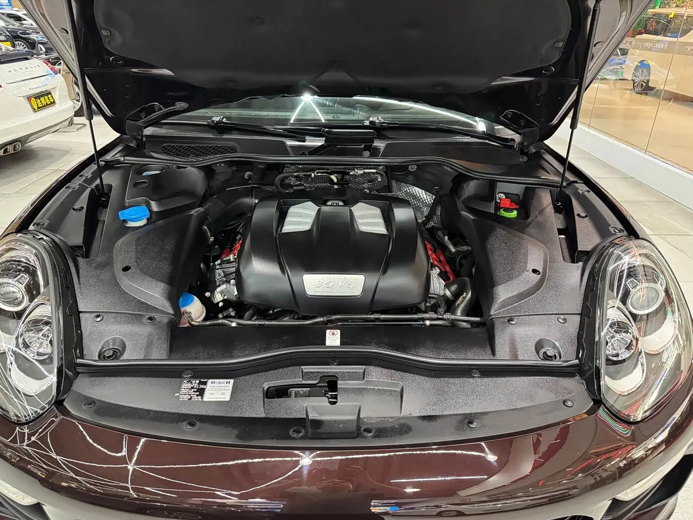 Porsche Cayenne 2016 — Photo 13/19