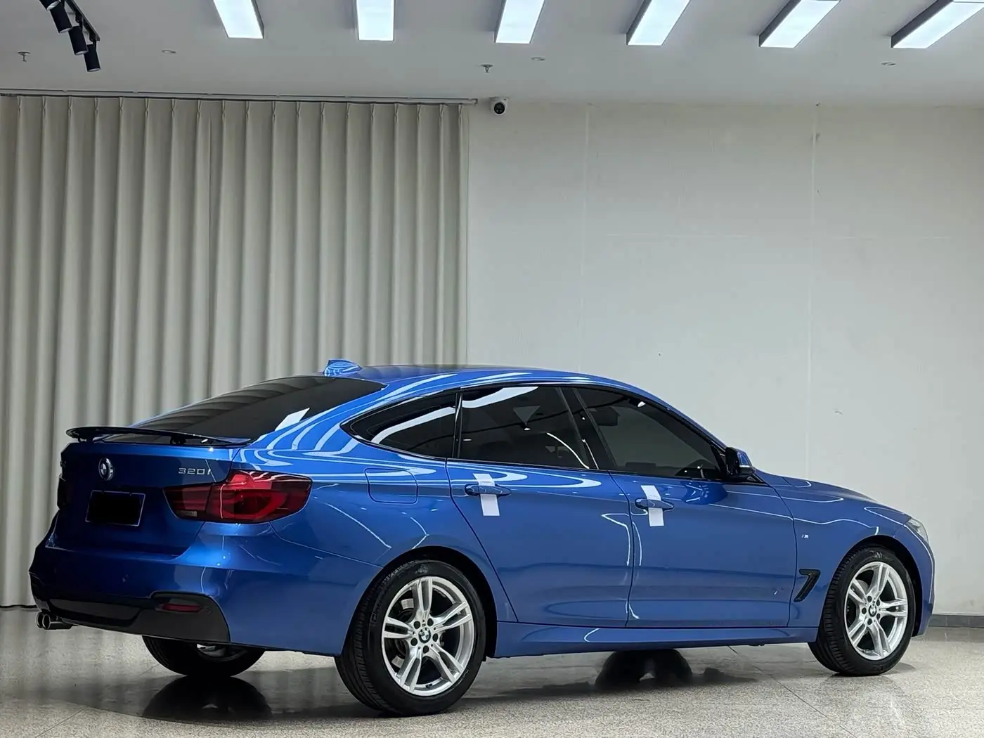 BMW 3 Series GT 2019 — Фото 6/20