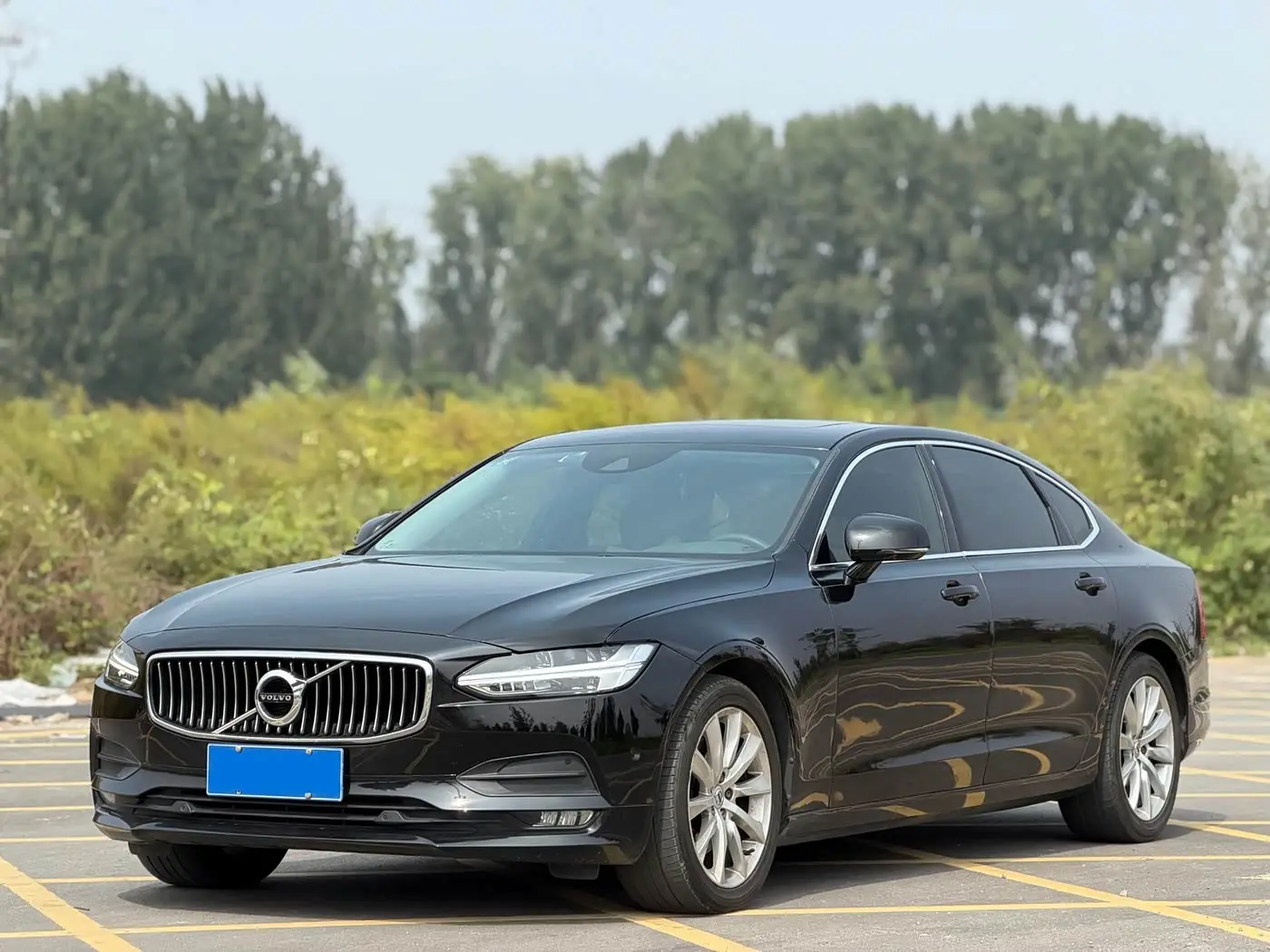 Volvo S90 2018 — Фото 1/20