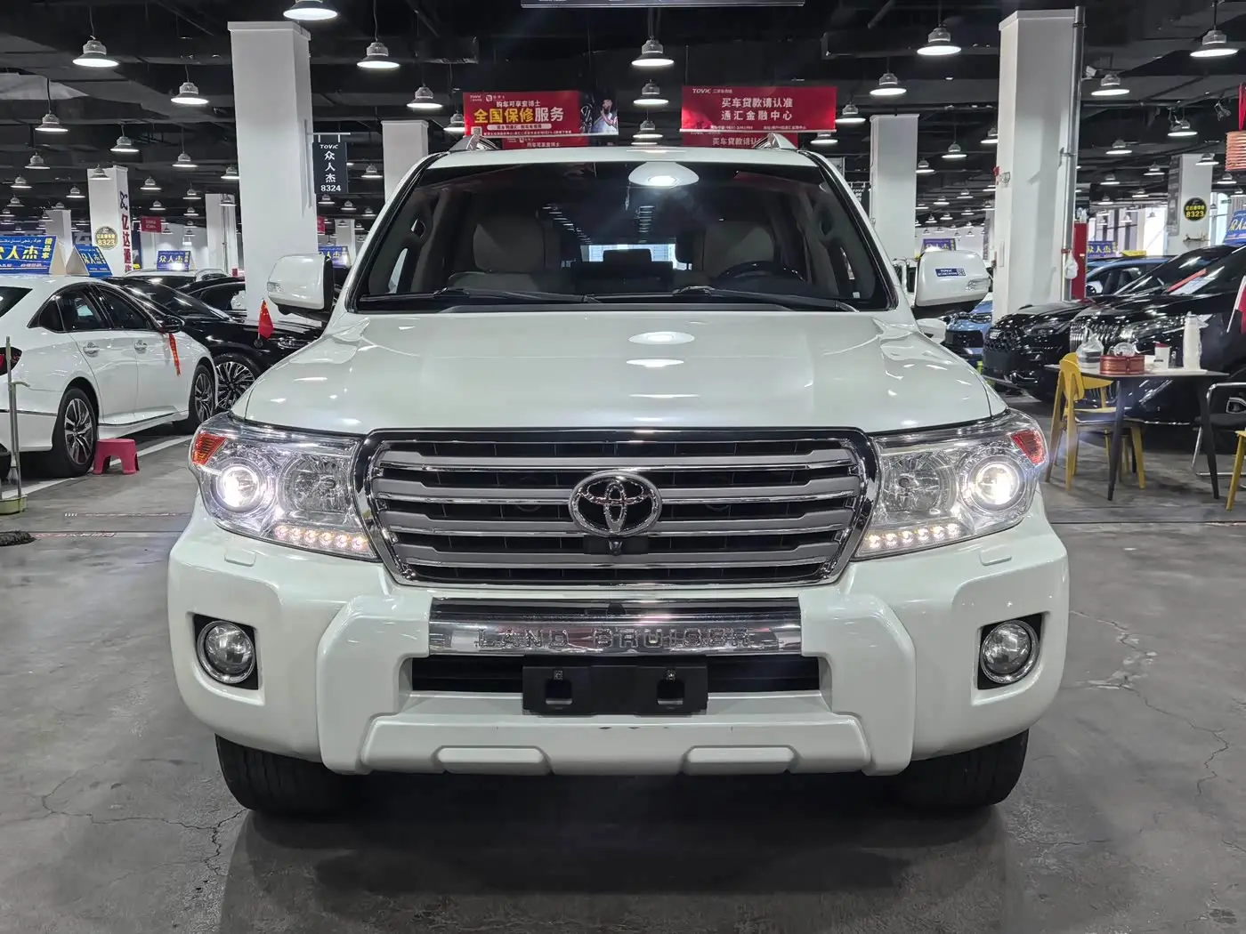 Toyota Land Cruiser 2015 — Фото 1/9
