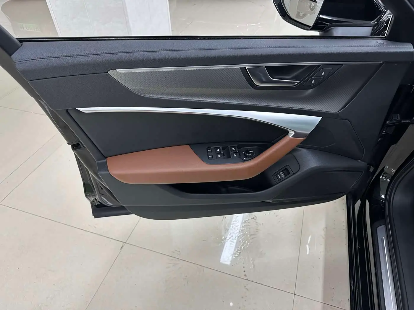 Audi A6L 2019 — Şəkil 12/20