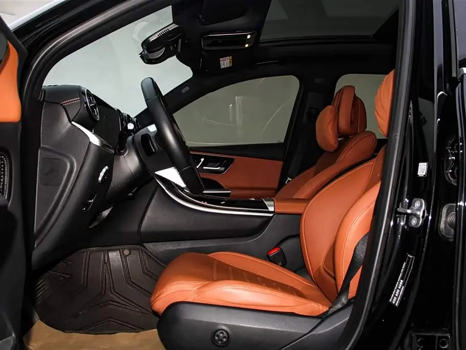 Mercedes-Benz GLC 2023 — Photo 20/20