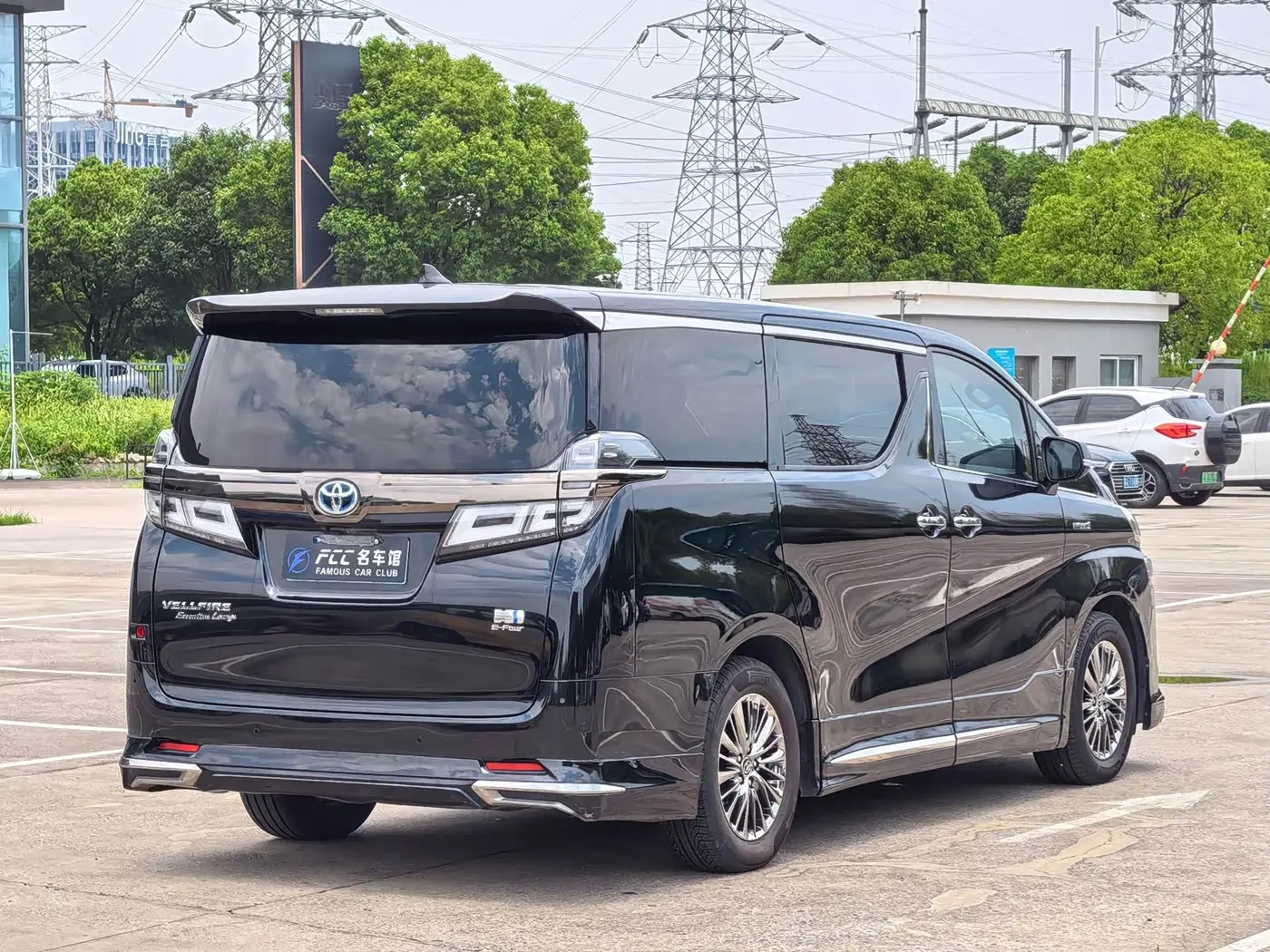 Toyota Vellfire 2020 — Фото 5/20