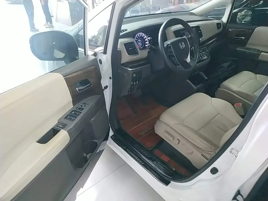 Honda Odyssey 2018 — Фото 16/20