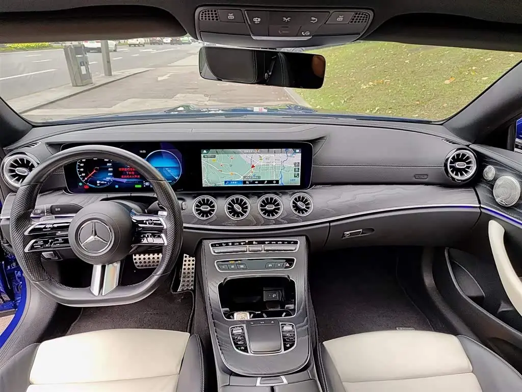 Mercedes-Benz E-Class 2021 — Photo 10/11