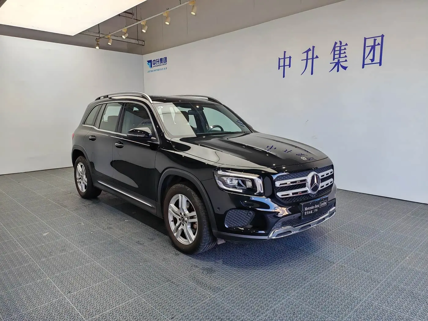 Mercedes-Benz GLB 2023 — Фото 3/19