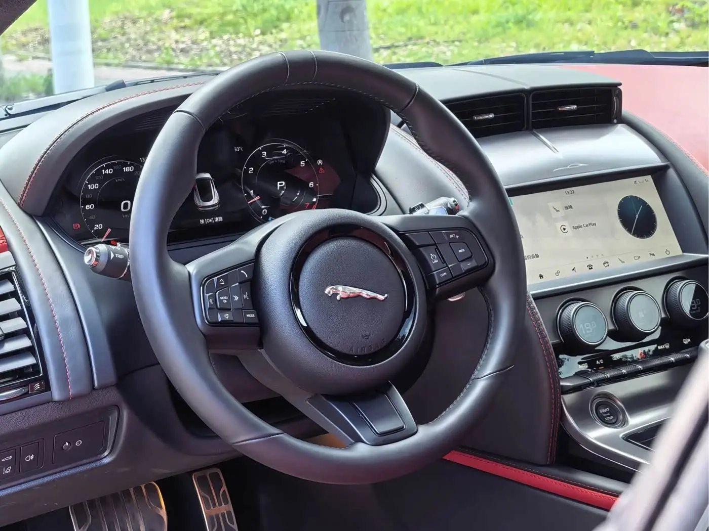 Jaguar F-TYPE 2024 — Photo 9/16