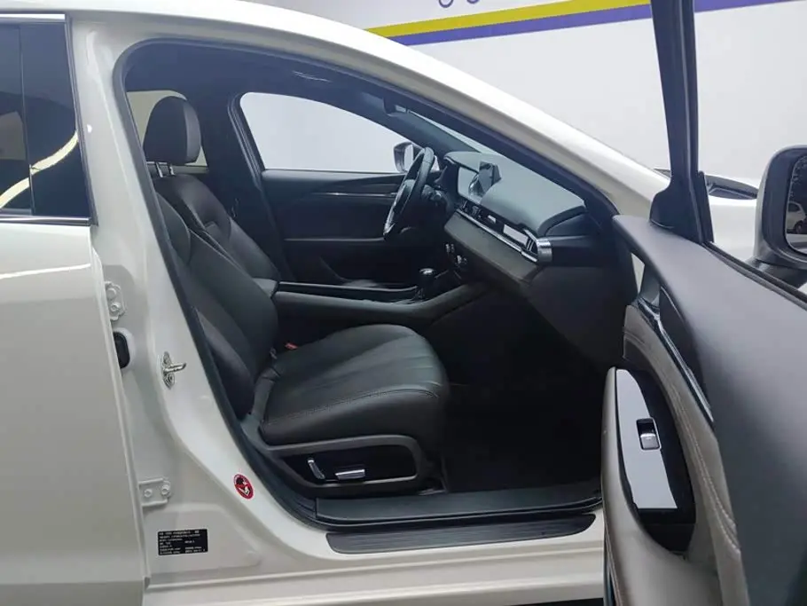 Mazda Atenza 2021 — Photo 8/16