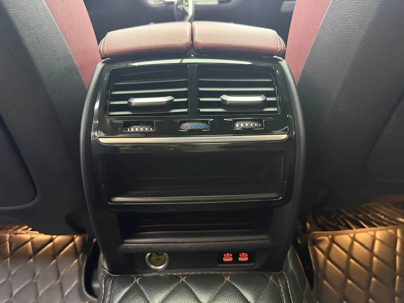 BMW 5 Series 2020 — Photo 10/19