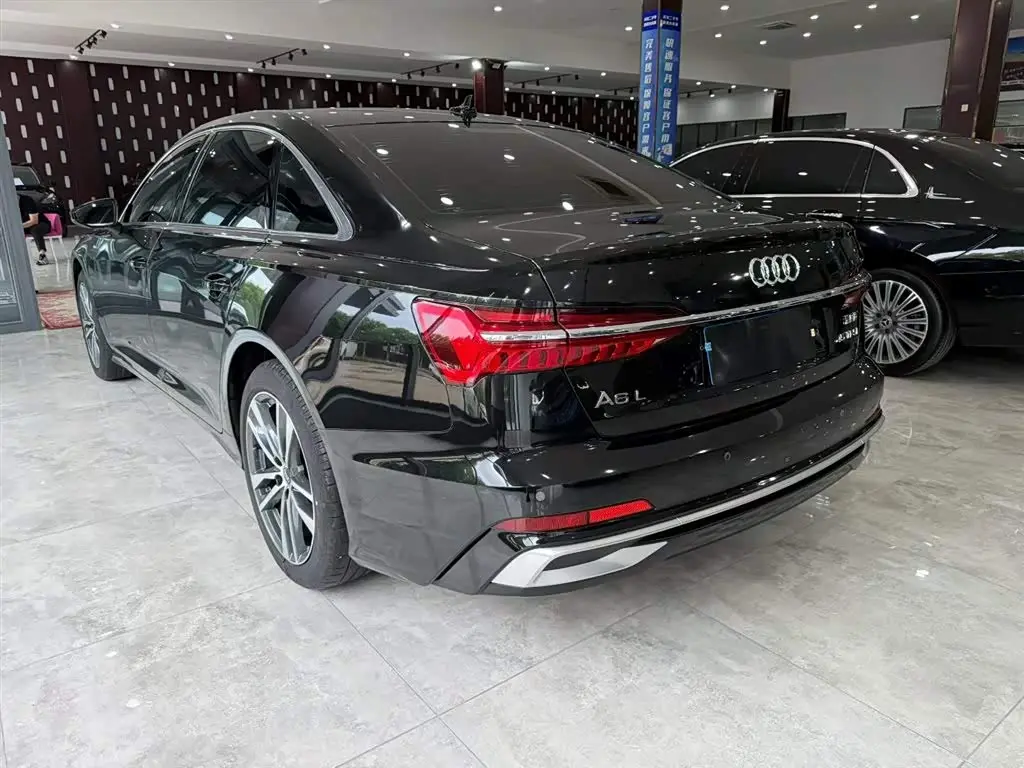 Audi A6L 2021 — Photo 6/13