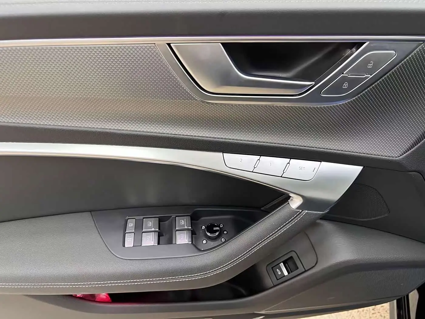 Audi A7L 2024 — Фото 14/20