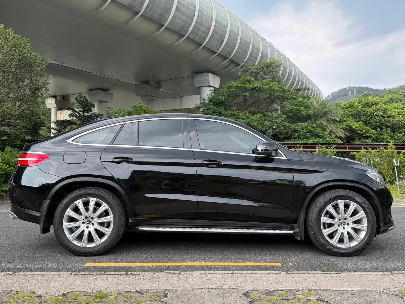 Mercedes-Benz GLE Coupe 2018 — Photo 4/20