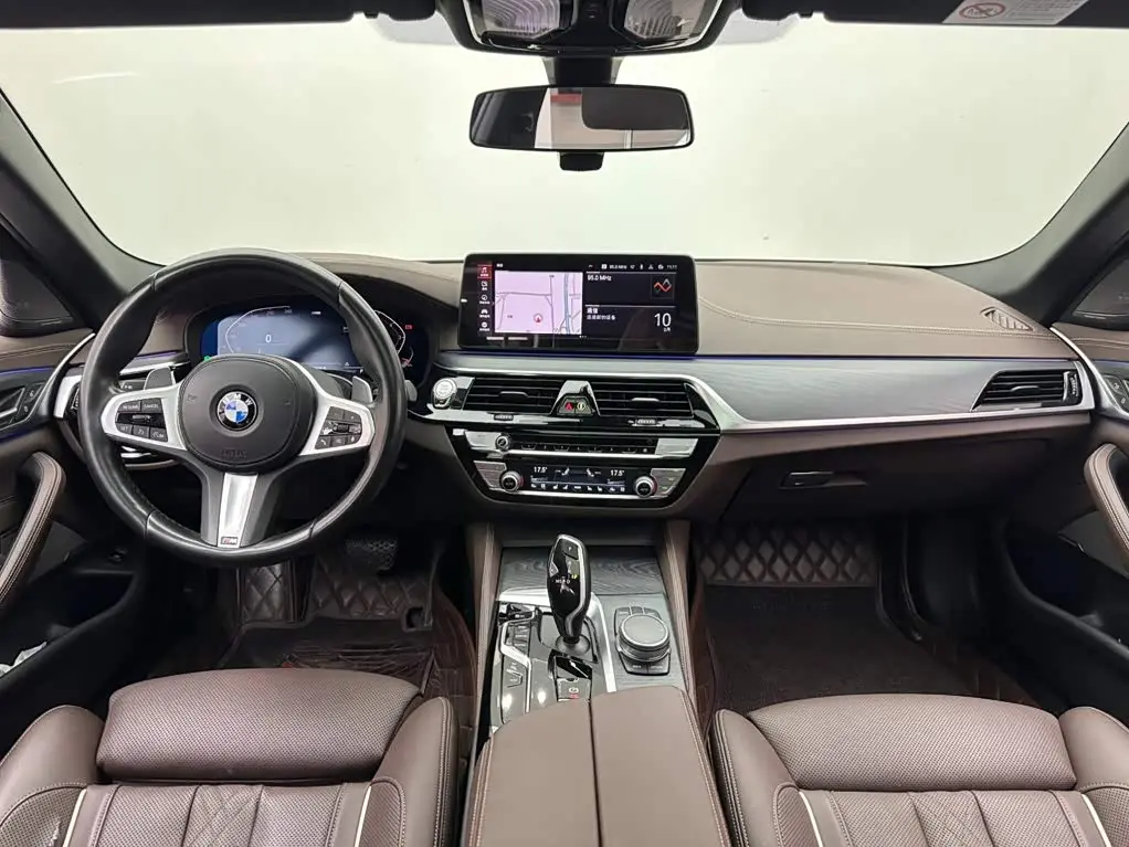 BMW 5 Series 2021 — Фото 10/16