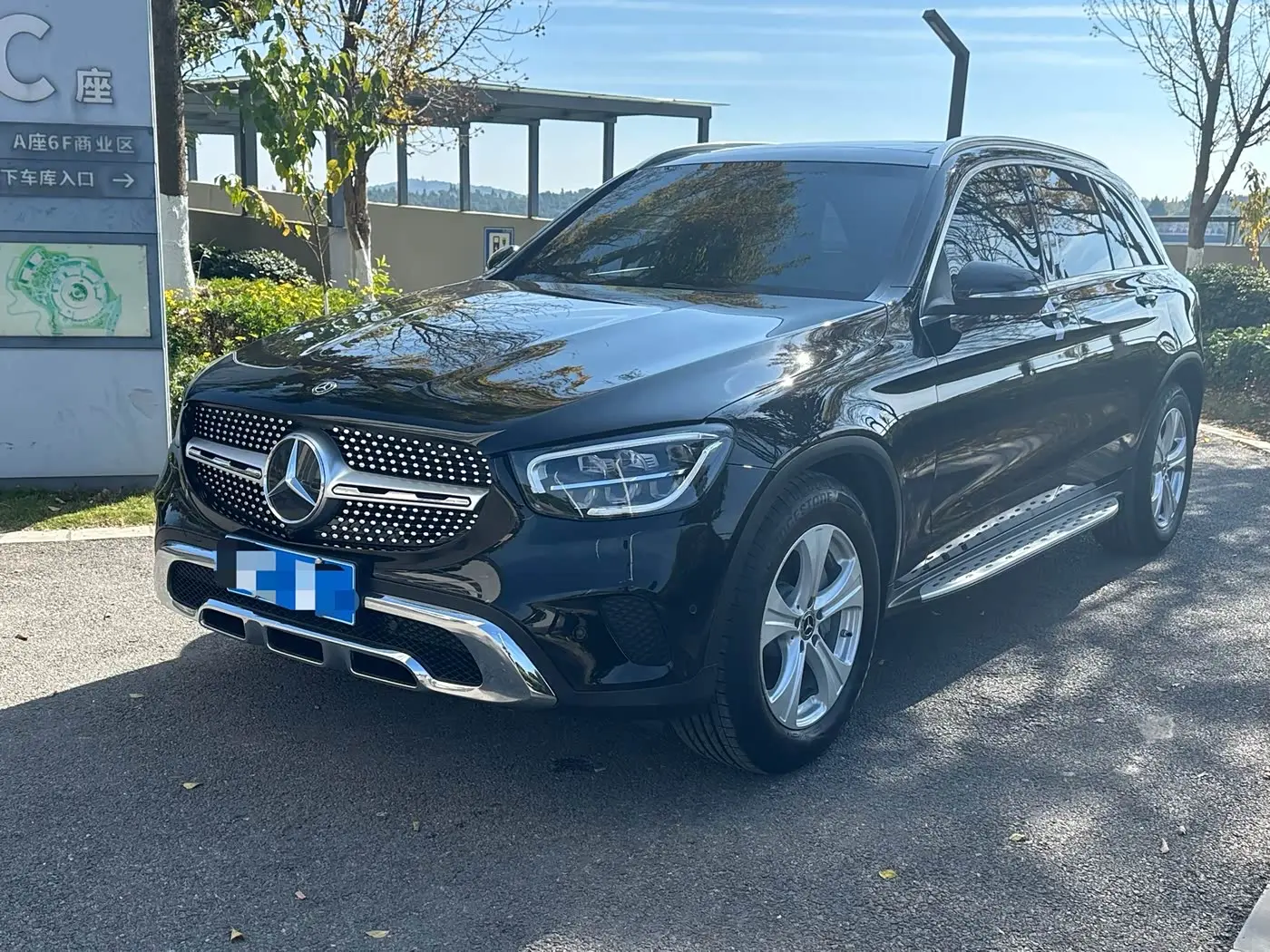 Mercedes-Benz GLC 2020 — Photo 1/12