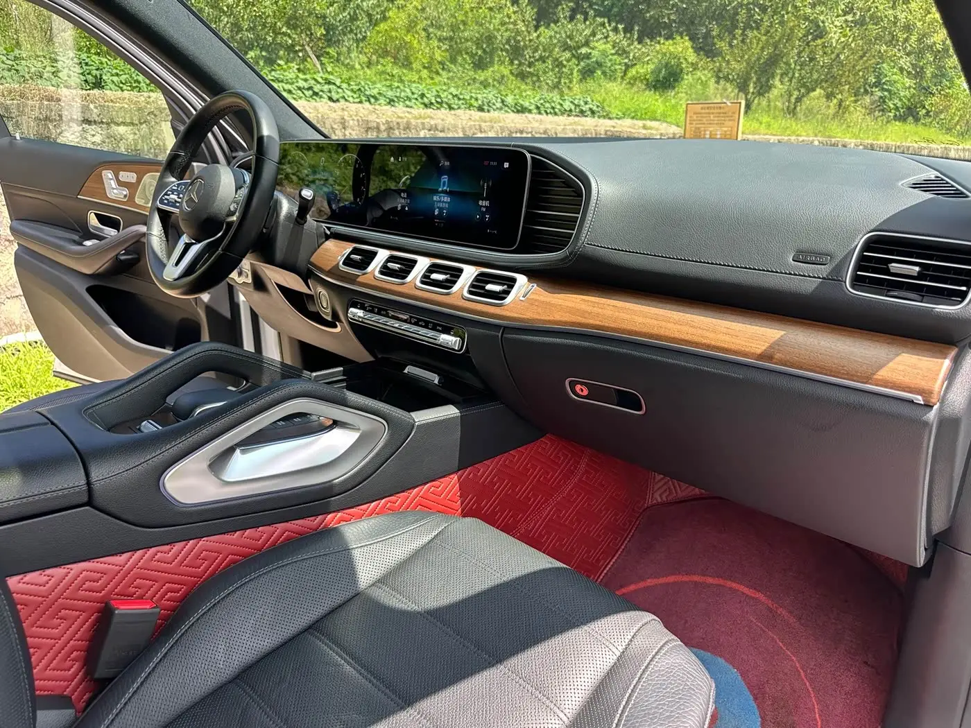 Mercedes-Benz GLS 2022 — Photo 10/18