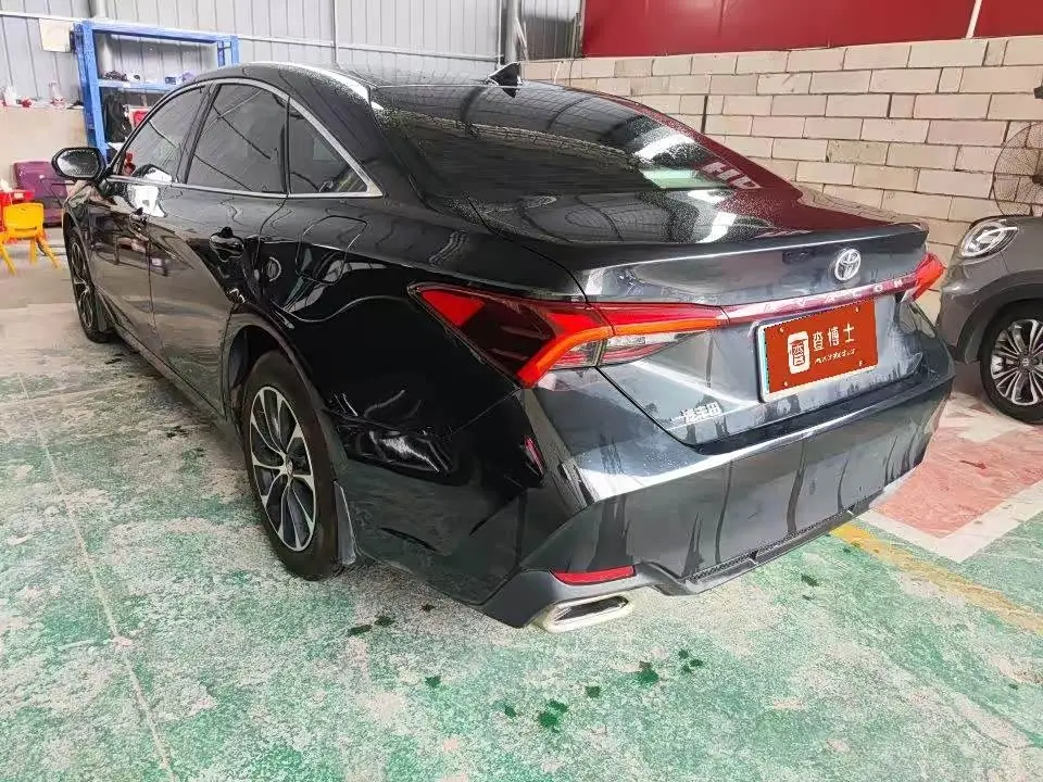 Toyota Avalon 2022 — Photo 8/9
