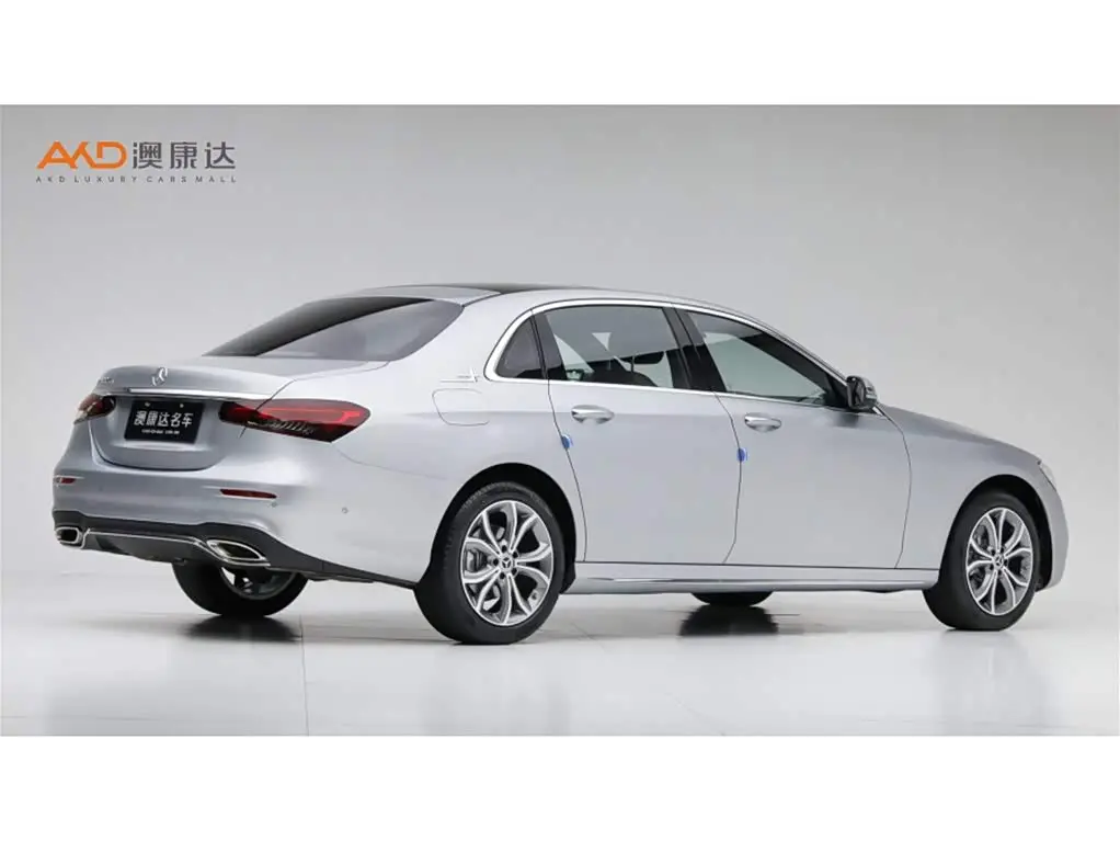 Mercedes-Benz E-Class 2022 — Photo 3/10