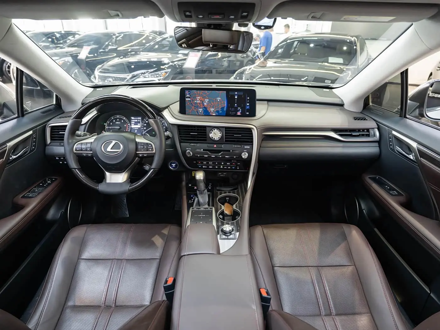 Lexus RX 2019 — Photo 14/20