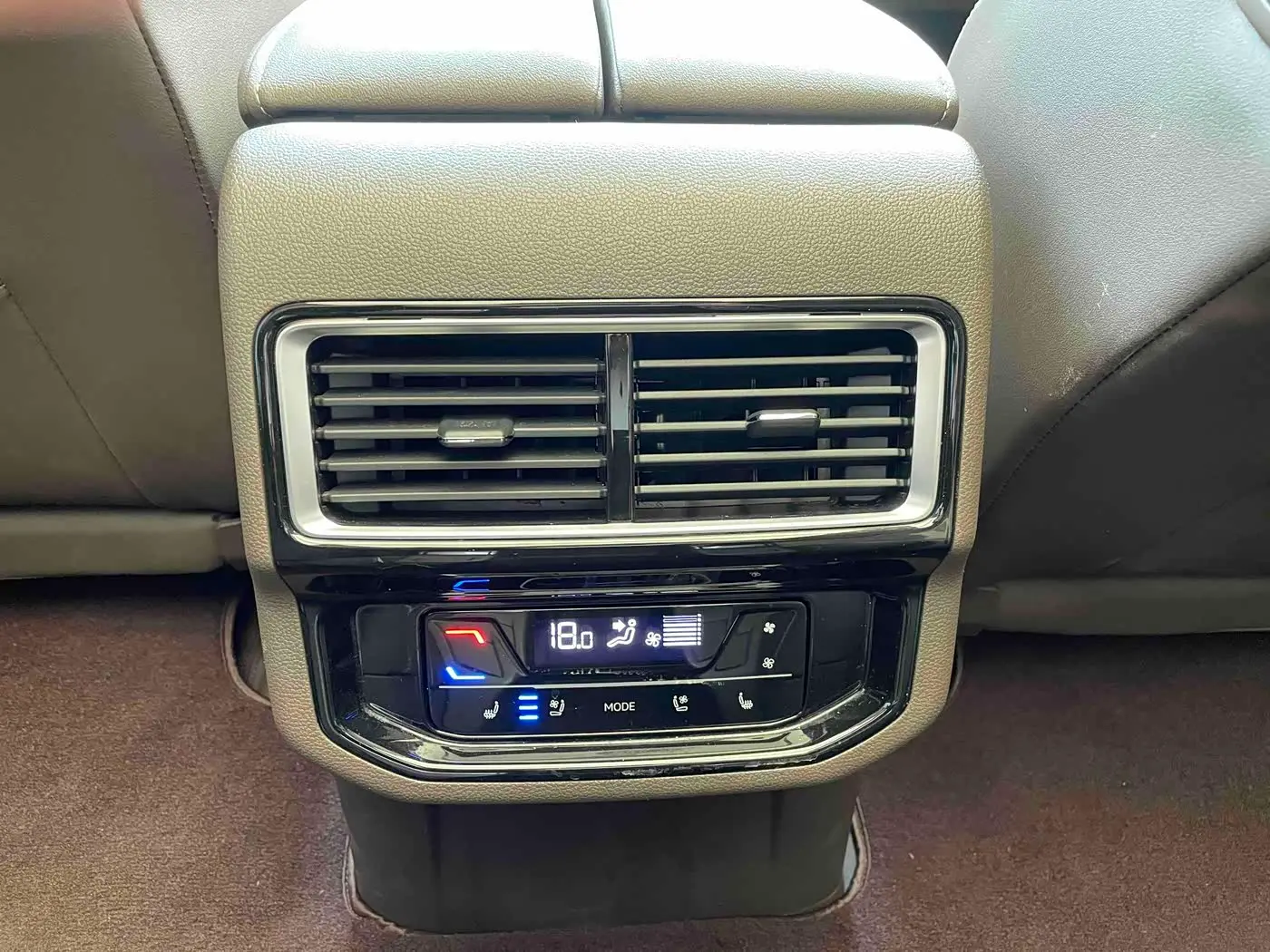 Volkswagen Viloran 2025 — Photo 15/15
