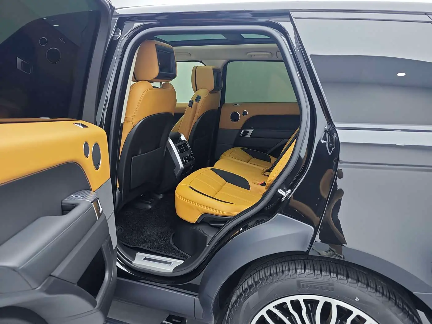 Land Rover Range Rover Sport 2020 — Photo 13/19