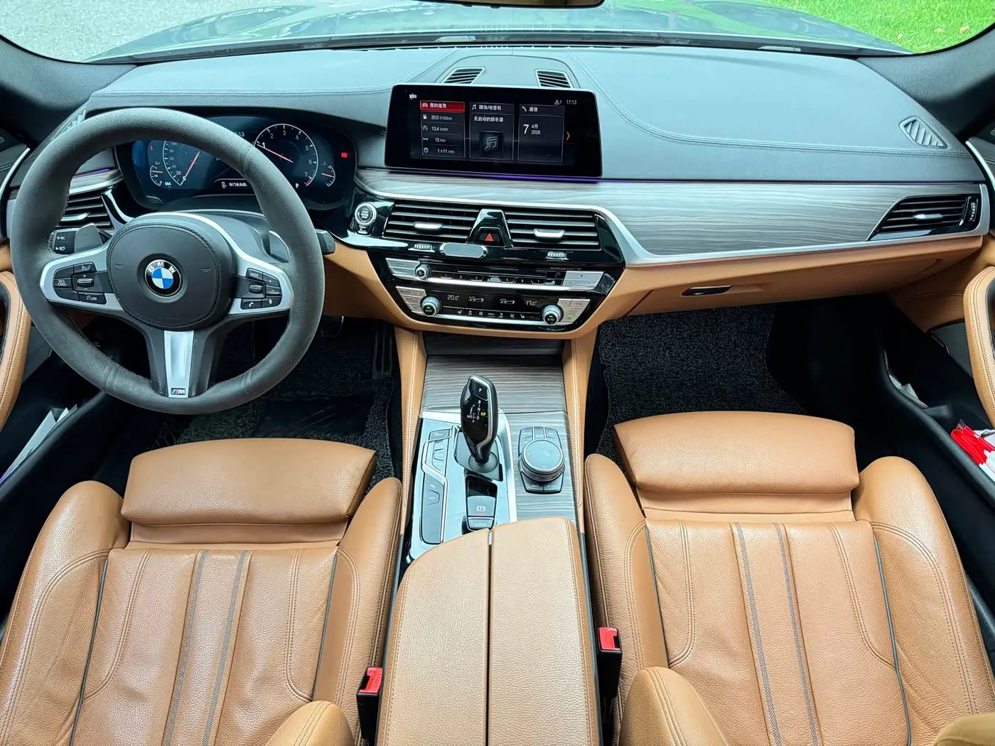 BMW 5 Series 2019 — Фото 19/20