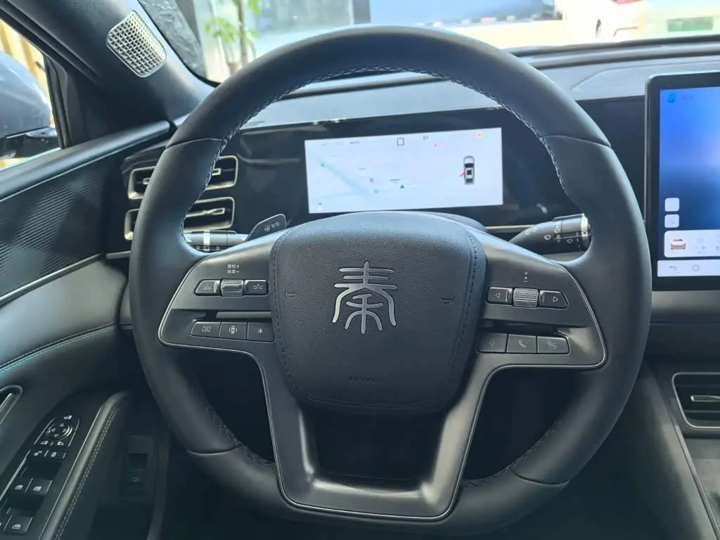 BYD Qin L 2025 — Photo 9/12