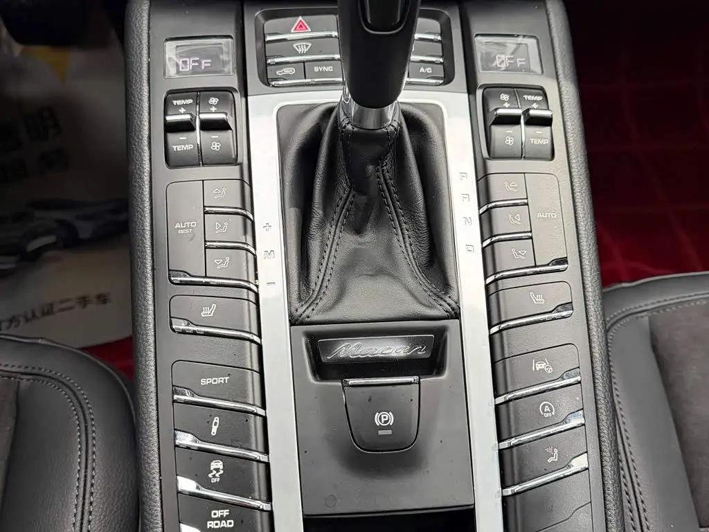 Porsche Macan 2021 — Photo 20/20