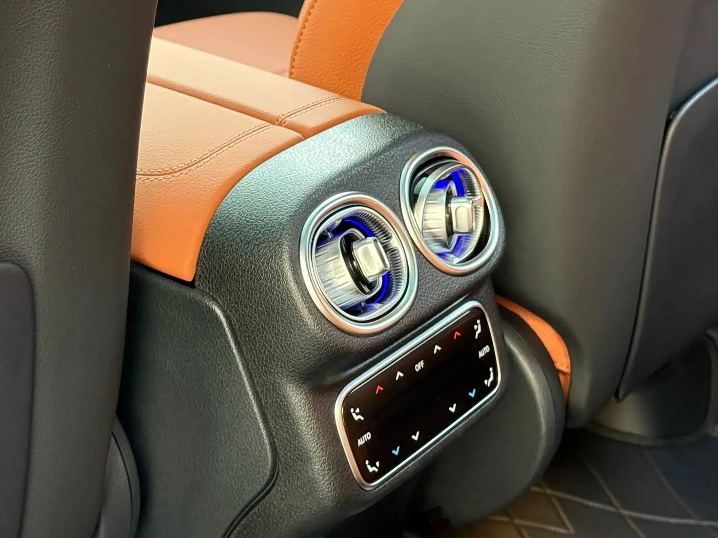 Mercedes-Benz GLC 2025 — Фото 19/20