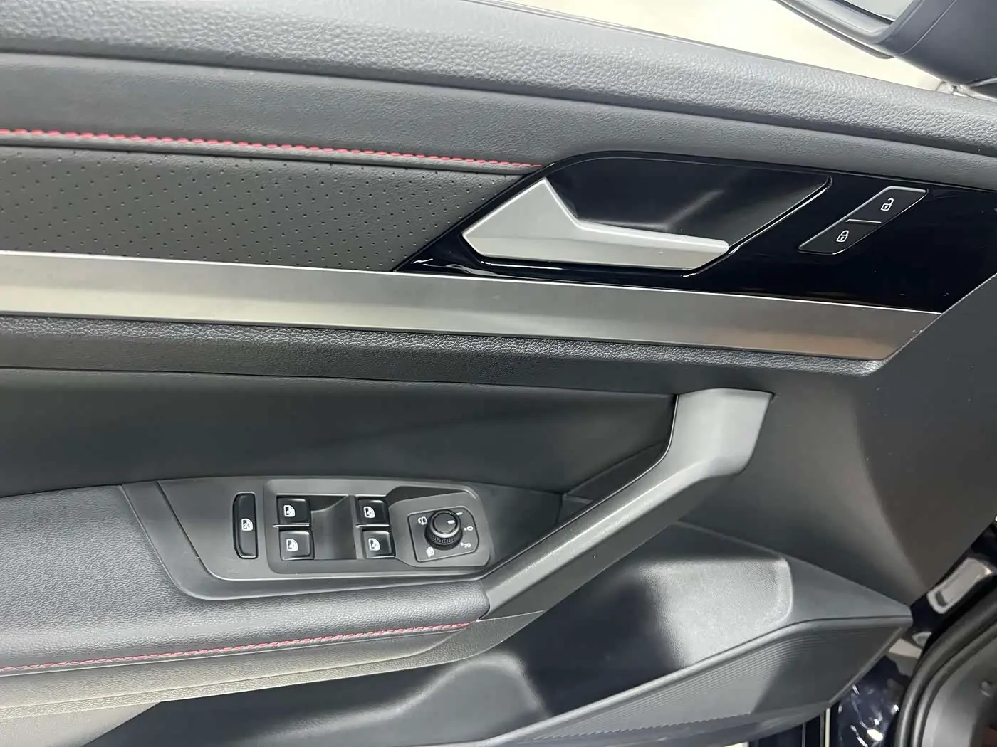 Volkswagen Lavida 2022 — Photo 8/20