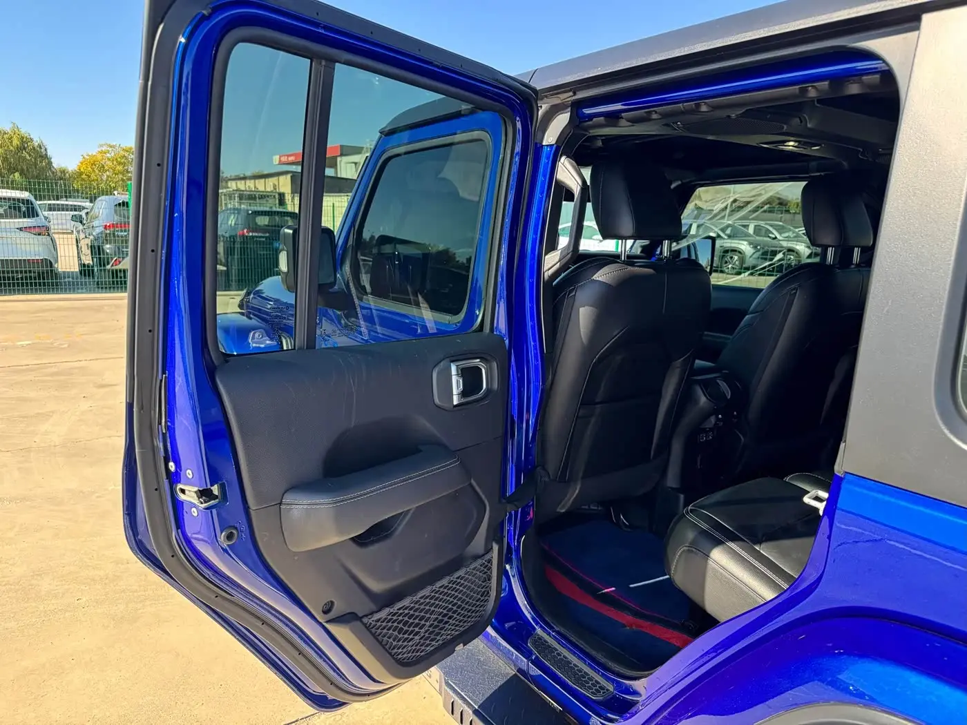 Jeep Wrangler 2020 — Фото 13/20