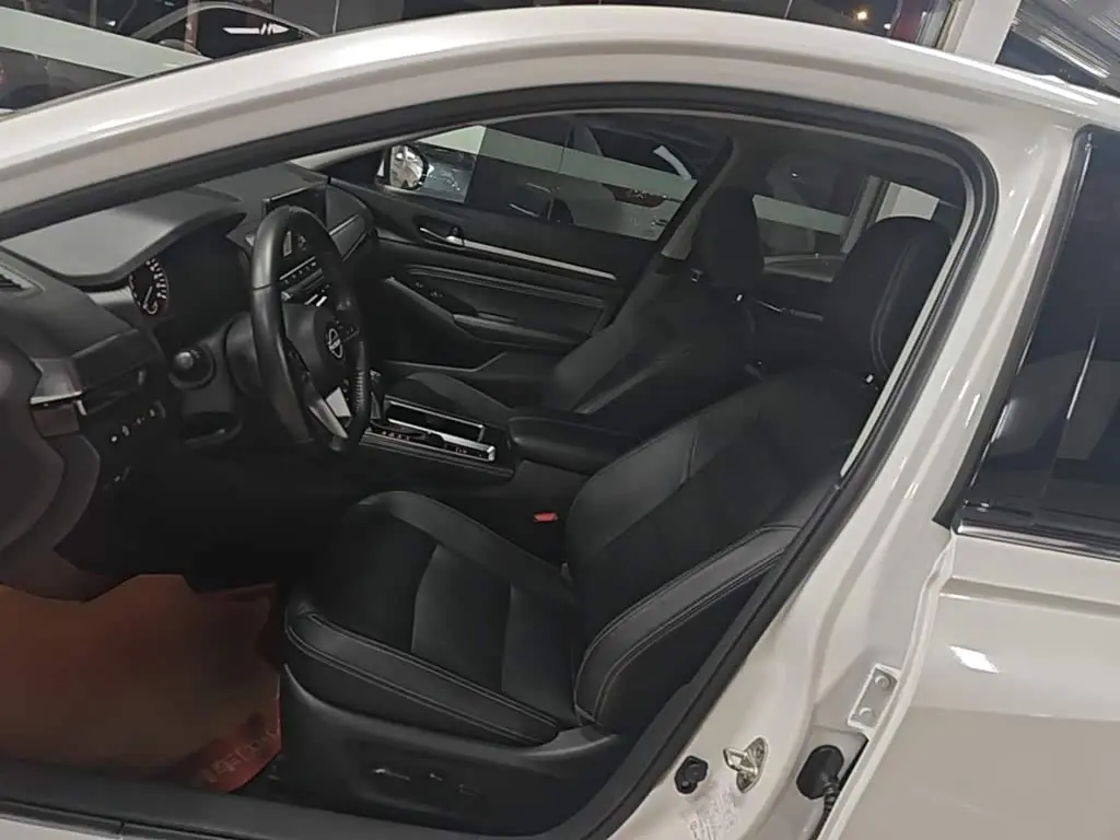 Nissan Teana 2023 — Photo 15/20