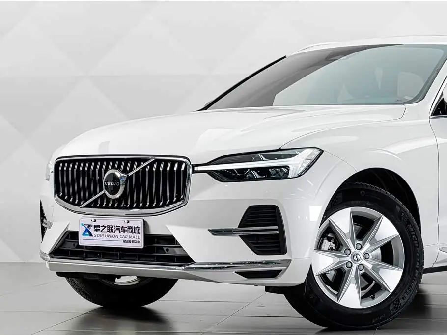 Volvo XC60 2022 — Фото 3/20